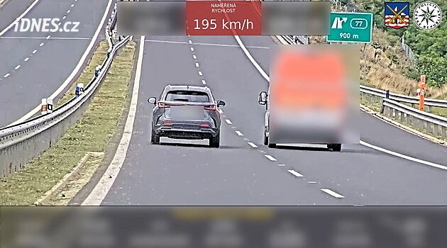 Kolem dálniční policie prosvištěl řidič luxusního SUV téměř dvoustovkou