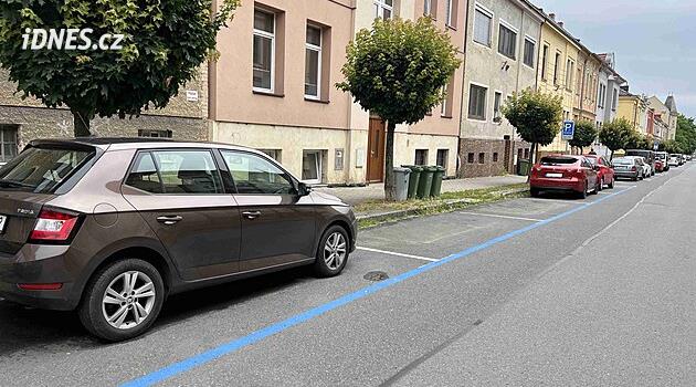 Opava hledá, kde parkovat. Míst se nedostává, pomoci mají i jednosměrky