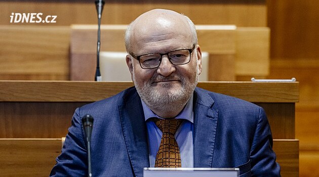 Macinka odmítl prodloužit Hermanovi konzulský patent. Nepovažoval za vhodné, aby ve funkci dál působil
