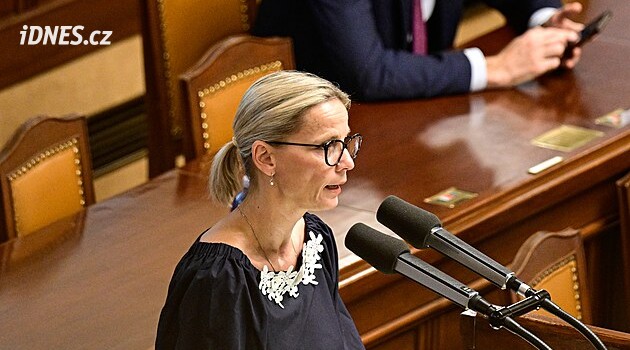Koalice prosadila novelu, která má zrychlít povolování staveb. Podle kritiků pomůže jen developerům