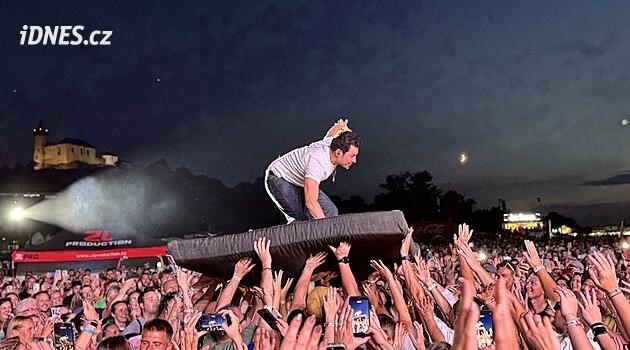 Hrady ovládl plující Mirai, Landa i výhodný párek. Festival přilákal davy, počasí přálo