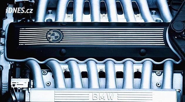 Šestnáctiválce jsou automobilovými Modrými mauricii. Proč svět stále miluje nesmyslný luxus tolika válců