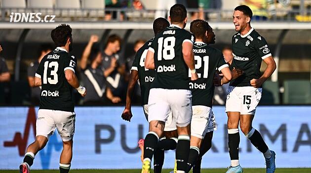 Jablonec - Varaždín 2:0, oba góly ze standardek, postup trefil Pavlovič