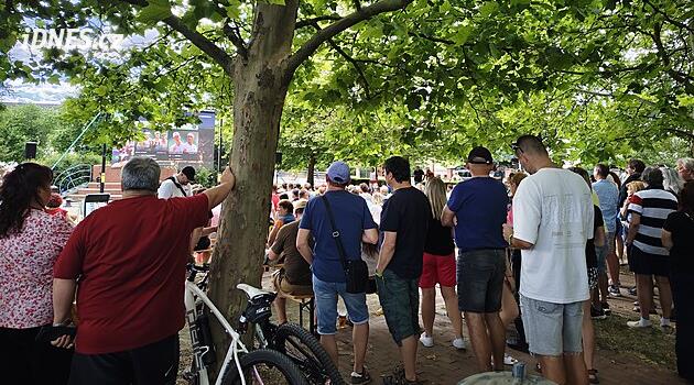Obrovská událost, Nosková snad nemá nervy. Na tenisový svátek dorazil i Michal David