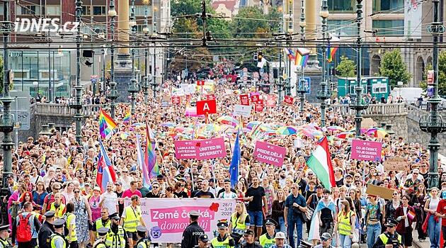 Řidiči, pozor. Koncert Ztraceného a Prague Pride na dva dny omezí dopravu v Praze