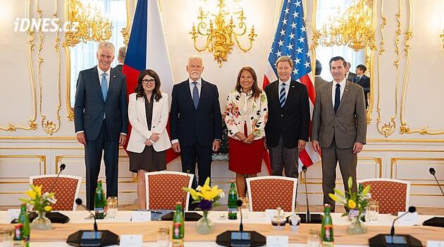 Obchodní víza a závazky vůči NATO. Pavel jednal s americkými kongresmany