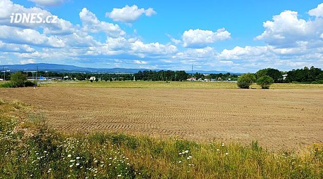 Budějovice'deki diğer alışveriş merkezleri gerçeğe daha yakın