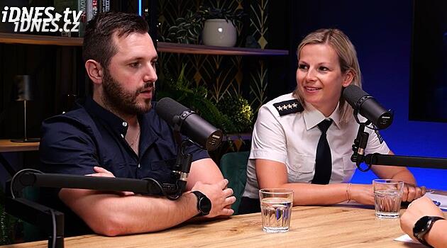 iDNES Lounge: Podvodníkům na internetu je jedno, jestli jste dělník, nebo lékař