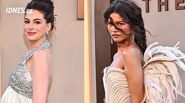 Móda ze tří premiér Odyssey: Zendaya vždy překvapí, těhotná Hathawayová nosí Pradu