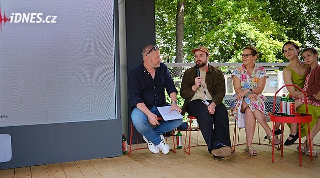 Fotky svých dětí nesdílím. Dokument doplnila aplikace, která radí rodičům