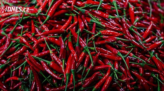 Ostrý trik za pár haléřů: Proč byste měli vzít obyčejné chilli na milost?