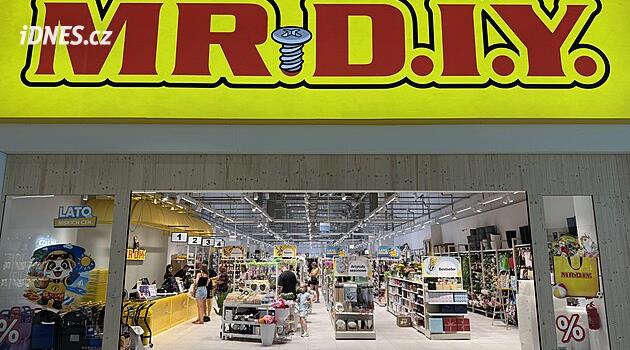 Bojí se Pepco a Action obří konkurence? V Česku otevře první levný megamarket