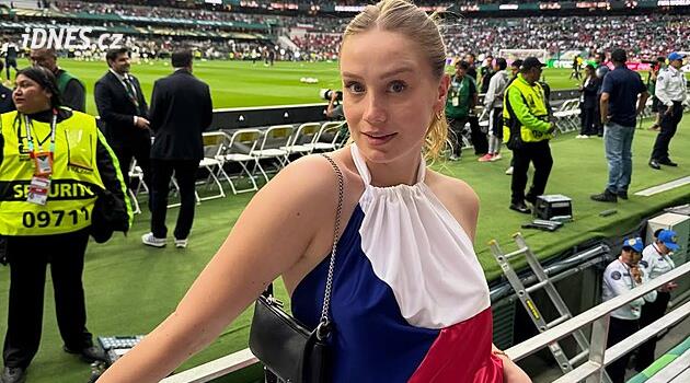 Herečka Anna Kadeřávková se ukázala v plavkách, do Mexika vyrazila za fotbalem