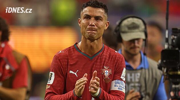 Ronaldo v slzách. Odcházím s čistým svědomím, řekl. Budoucnost teď neřeší