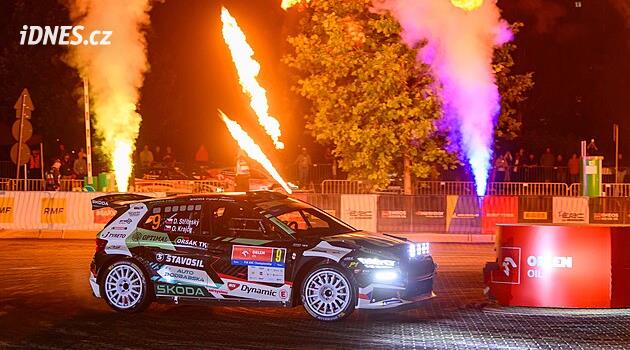 Ve 120 trefil během rallye strom. Auto na odpis, Stříteský už opustil nemocnici