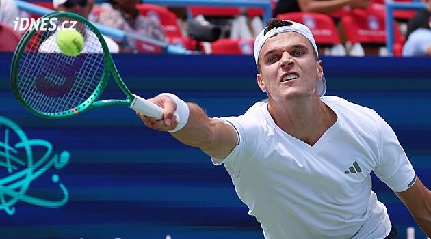 Menšík dnes ve 3. kole proti Atmanemu: kurzy a přenos z ATP Montréal 2026