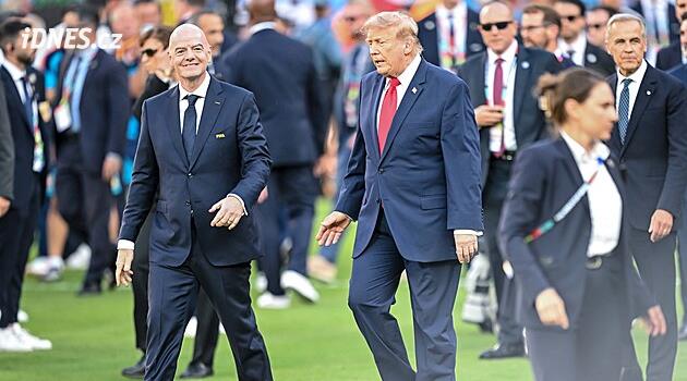Infantino podle médií plánuje prodat podíl z fotbalového MS soukromým investorům