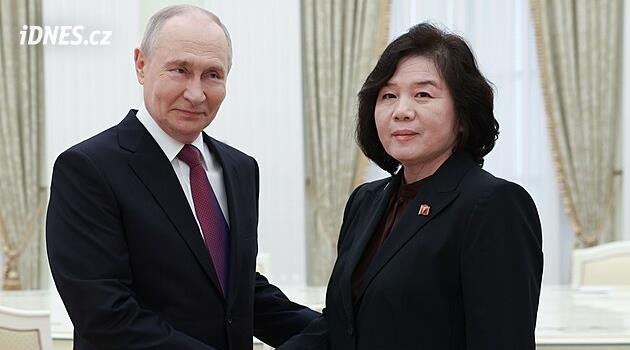 Putin se setkal s ministryní KLDR a poděkoval za pomoc ve válce proti Ukrajině