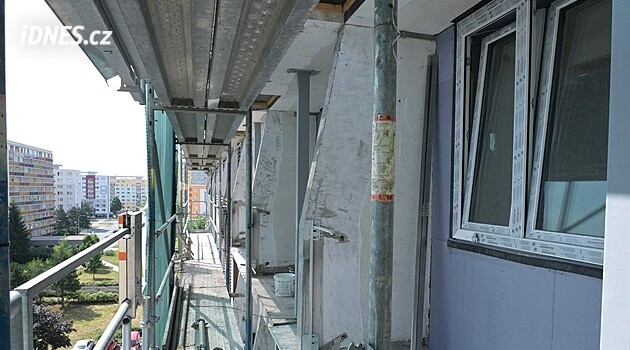 Hradec dokončil opravu prvních 28 bytů v Harmonii, v létě přidá další