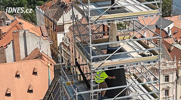 Církev vyzívá veřejnost, aby pomohla s opravou střechy katedrály sv. Bartoloměje