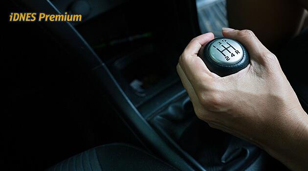 Jak si zachovat duševní svěžest? Nepořizujte si auto s automatickou převodovkou