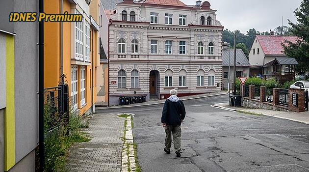 Byla to klidná čtvrť, je to strašidelné. Sousedy v Jablonci šokovala vražda