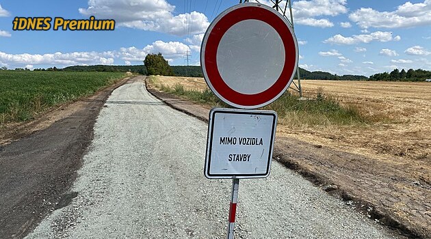 Další patálie na okraji Brna. Objízdná trasa je tak rozbitá, že ji museli zavřít