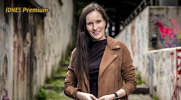 Obětí může být kdokoliv. Spisovatelka Petřeková o tom, jak si při psaní klade otázky