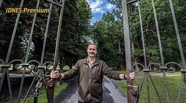Střílel tu Kaddáfí či Ceausescu. Ředitel o safari v Lánské oboře, kauzách i Balákovi