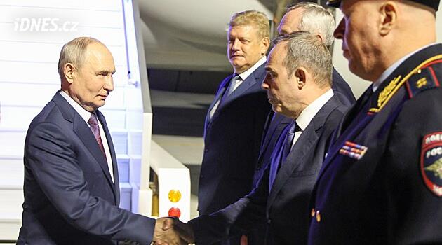 Putin dorazil do Novosibirska. Město se jako zázrakem dalo do pořádku
