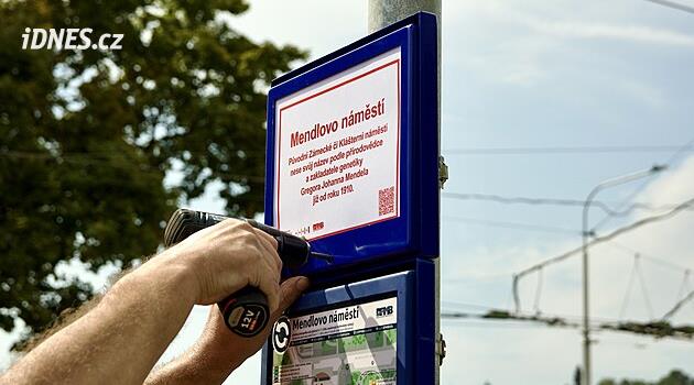 Brno odhaluje příběhy zastávek pomocí tabulek s historií názvů. Kde je najdete?