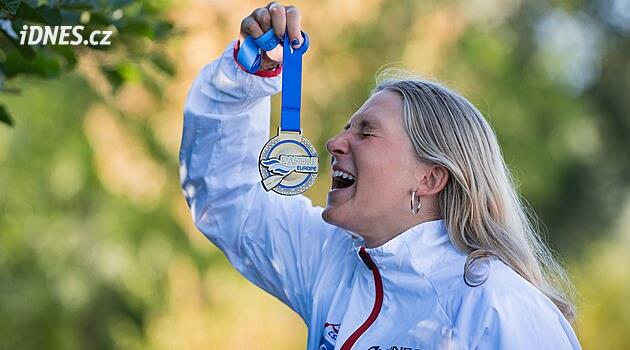 Tři zlata pro vodní slalomářku Kočířovou, na juniorském ME ovládla také kayakcross