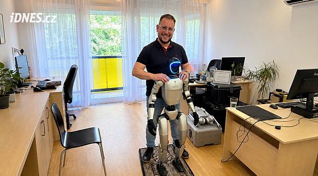 Šéf inovací o budoucnosti budov: AI poradí, roboti uklidí a humanoidi převezmou rutinní práci