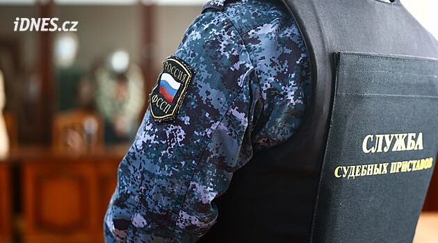 Pošli peníze na frontu a vyvázneš. V Rusku se z války stává právní klička