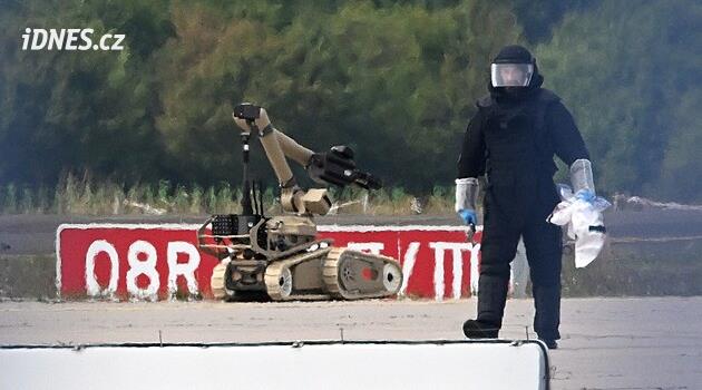 Nová úroveň nebezpečí. Němci kvůli dronům na letišti v Lipsku prověřují cizí stopu