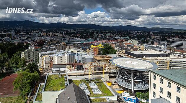 Centrum urgentní medicíny nabírá zpoždění