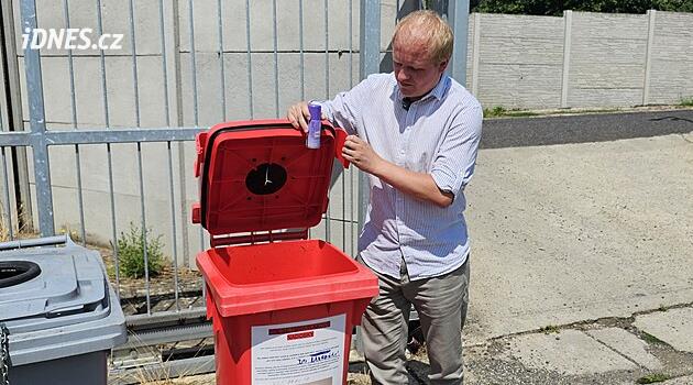 Obec excelující v třídění odpadu přilákala i vědce. Vymýšlí, jak recyklovat spreje