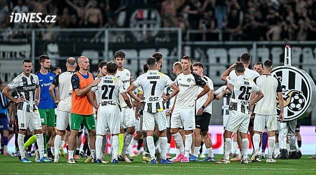 Hradec - Besiktas 0:1, domácí nedali šance, hráli v přesile a v závěru inkasovali