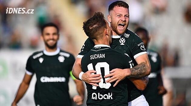 Jablonec – Slovácko 1:0, domácí zůstávají stoprocentní, sudí rozdal tři červené karty