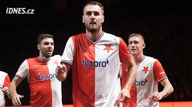 Slavia - Bohemians 2:2, domácí dvakrát vedli, euforii v závěru jim sebral ofsajd