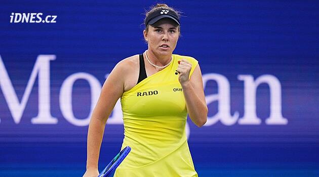 Image accompanying coverage of The Mixed Doubles Hangover? Muchová’s Lightning-Fast Pivot to Singles Dominance