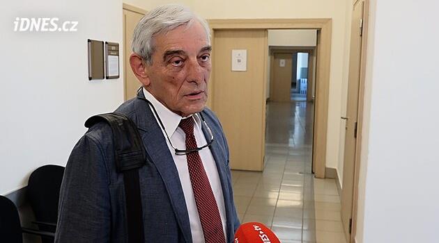 Spor s Ruskem o nájem za pozemky. To se vám vrátí, budete platit taky, ne-li víc, hrozí Česku advokát