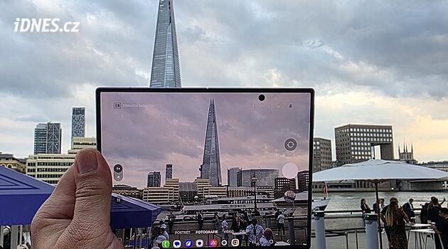 Tak to se nečekalo. Nový samsung je prodejní trhák a lidé na něj čekají