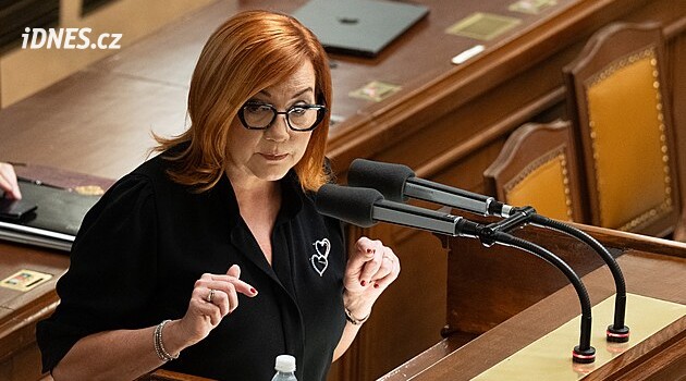 Koalice přehlasovala veto prezidenta Pavla. Nechci nezákonný rozpočet, hájí to Schillerová