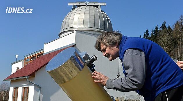 Má doma observatoř, zatmění z ní však neuvidí. Vadí mu v tom přírodní bariéra
