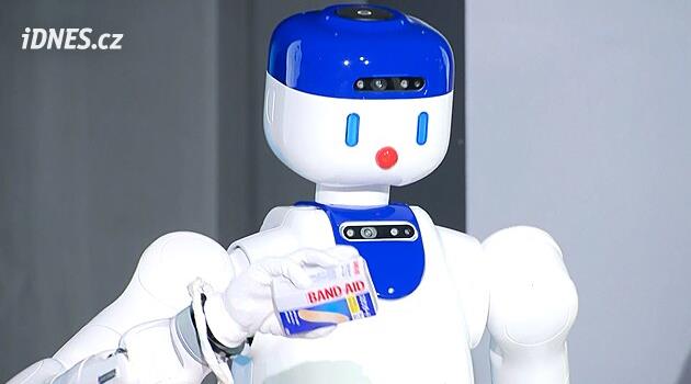 Místo nohou kolečka. Japonci ukázali humanoidního robota