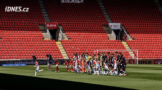 Příště už se zaplněnými tribunami. Fotbalová Slavia si odpykala disciplinární trest