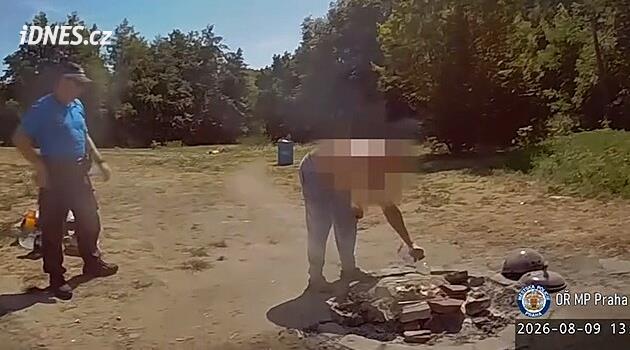 Lidé v Praze nedbají zákazu rozdělávání ohňů. Sucho není hra, varuje policie