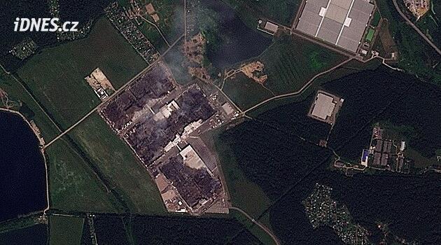 OBRAZEM: Zkáza ruské obdoby Amazonu ze satelitu. Wildberries přišel za měsíc o pětinu skladů