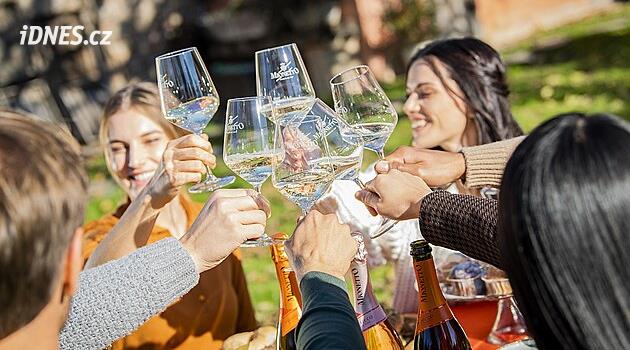 Italské víno chutná i Česku. Prosecca se loni dovezlo 17,6 milionů lahví